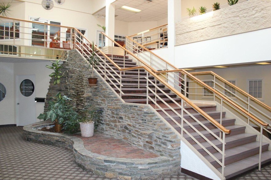 More Photos Of 13-25 Main St, Franklin Restaurant For Lease