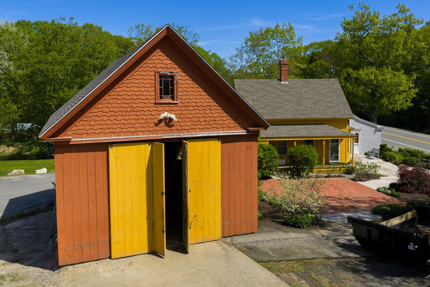 More Photos Of 1680 US Route 1, Cape Neddick Office Residential For Sale