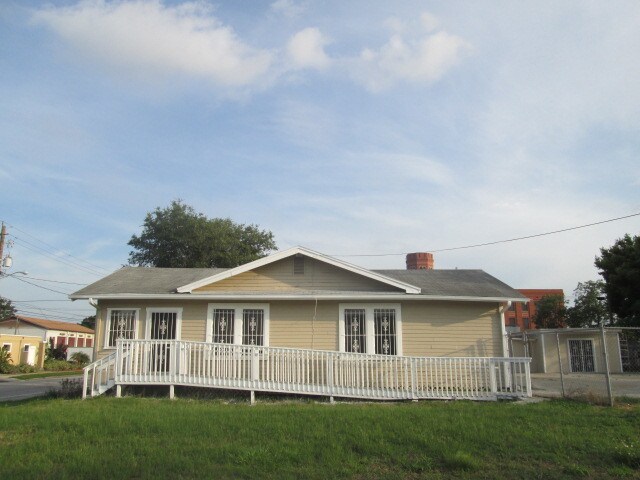 More Photos Of 1012 N Howard Ave, Tampa Freestanding For Lease