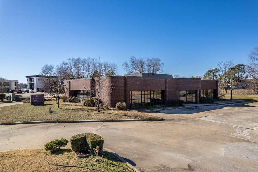 More Photos Of 6940 S Utica Ave, Tulsa Office For Sale