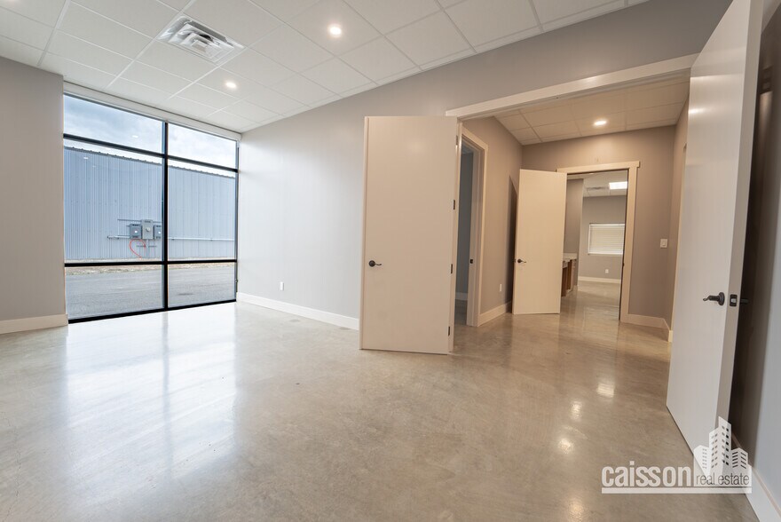 More Photos Of 108-132 Enterprise Pky, Boerne Unknown For Lease