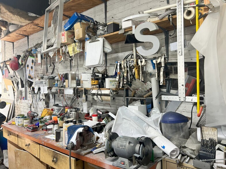 More Photos Of 361 Saw Mill River Rd, Yonkers Office For Lease