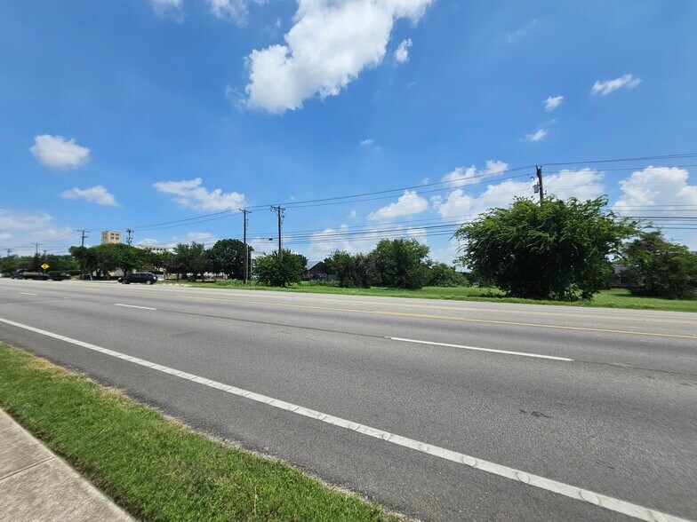 More Photos Of 100 Rex Kerwin Ct, Pflugerville Land For Sale