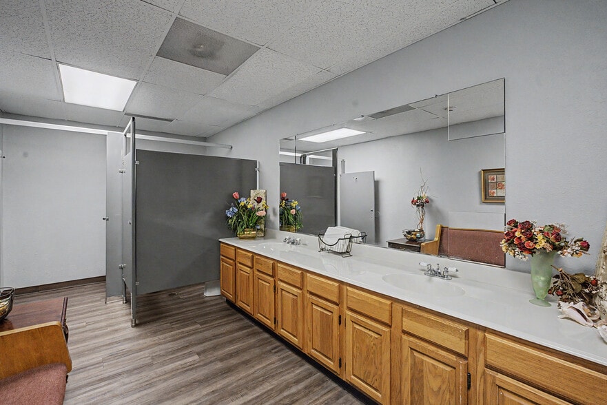 More Photos Of 2111 Skyline Dr, Mesquite Religious Facility For Sale