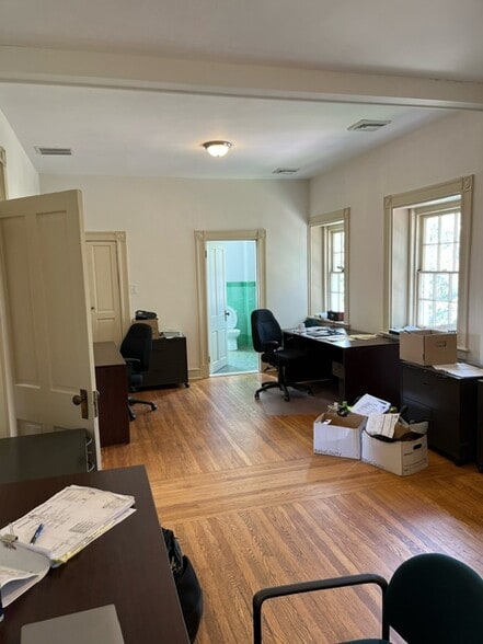 More Photos Of 2275 Bridge St- Building 6, Philadelphia Office Residential For Sale