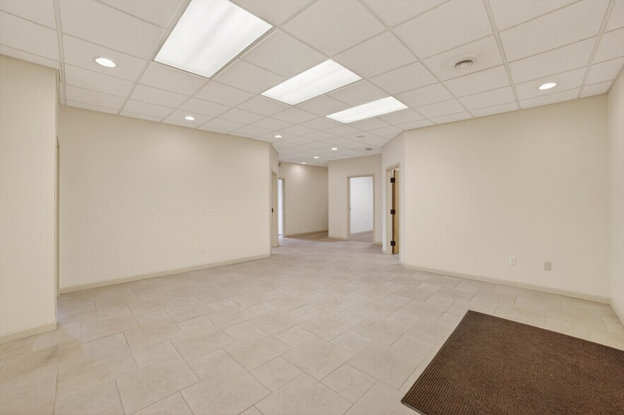 More Photos Of 3166 Muckle Rd, Central Lake Manufacturing For Lease