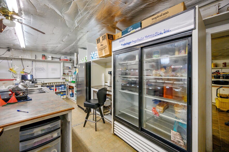 More Photos Of 309 E Washington St, Idabel Specialty For Sale