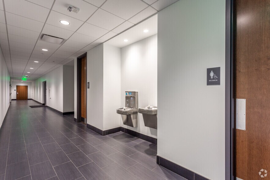 More Photos Of 4201 Rivers Edge Pky, Council Bluffs Office For Lease