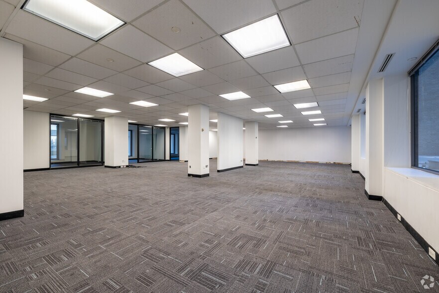 More Photos Of 1555 Rue Peel, Montréal Office For Lease