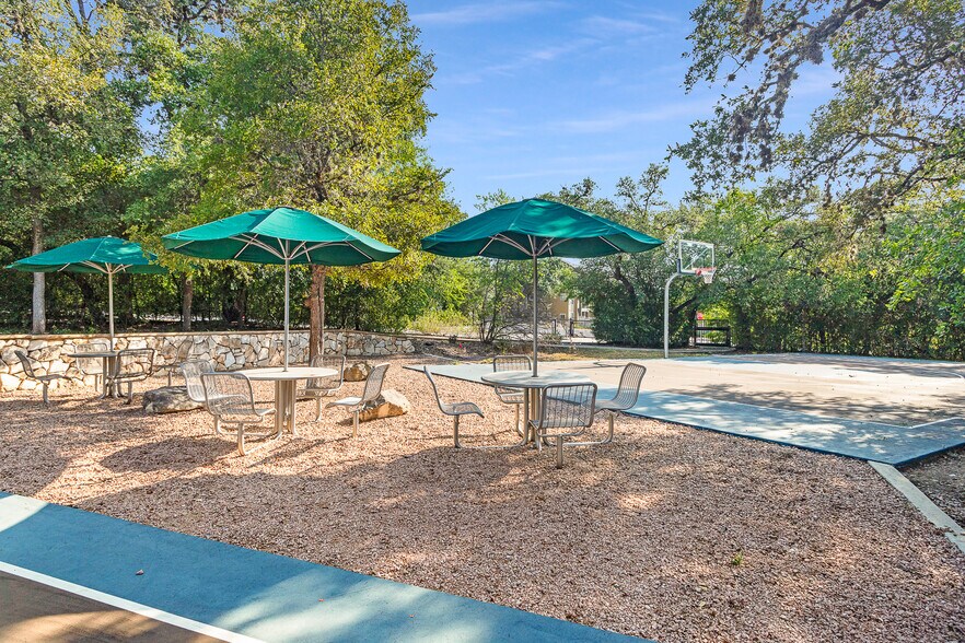 More Photos Of 9903 Westover Pl, San Antonio Office For Lease