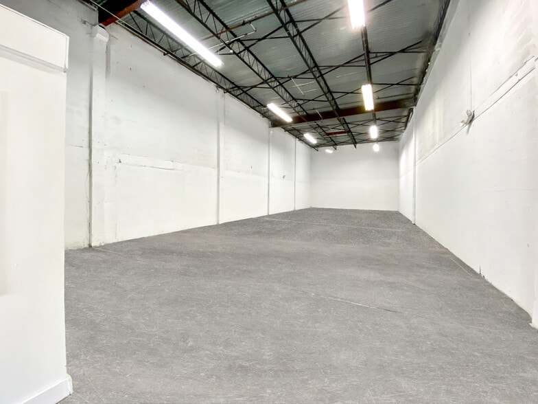 More Photos Of 6950-7190 NW 12th St, Miami Warehouse For Lease