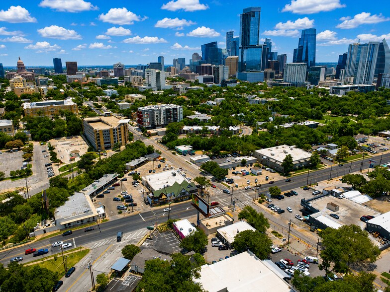 More Photos Of 908 W 12th St, Austin Unknown For Lease