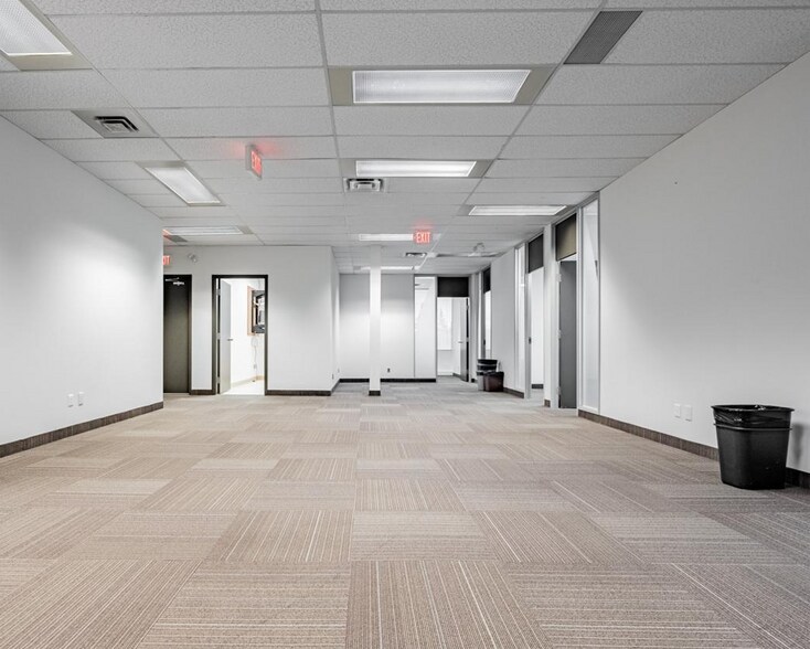 More Photos Of 2180 Meadowvale Blvd, Mississauga Office For Lease