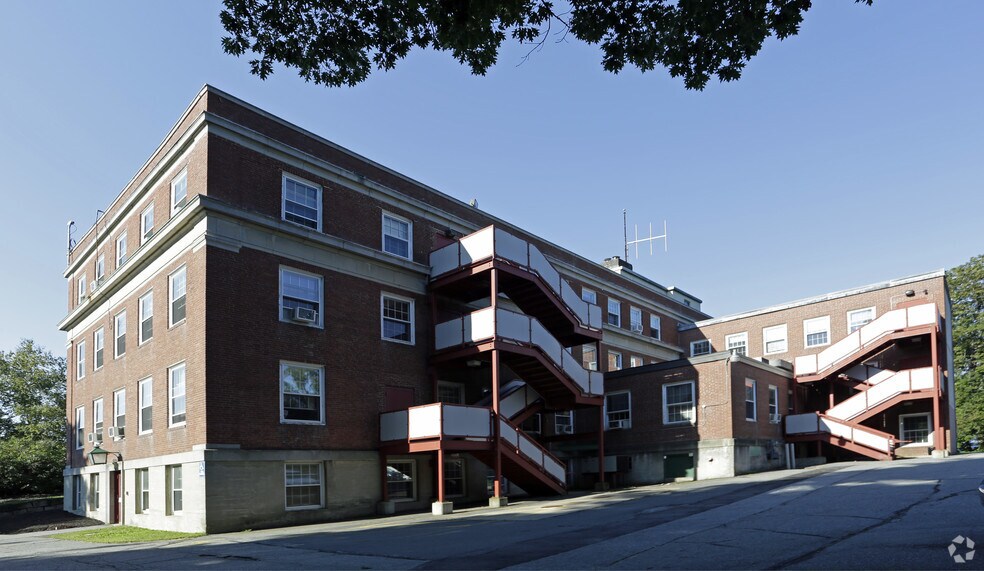 More Photos Of 9 Green St, Augusta Office For Lease