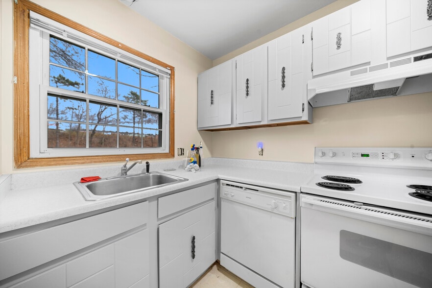 More Photos Of 161-175 Kinney St, Torrington Apartments For Sale