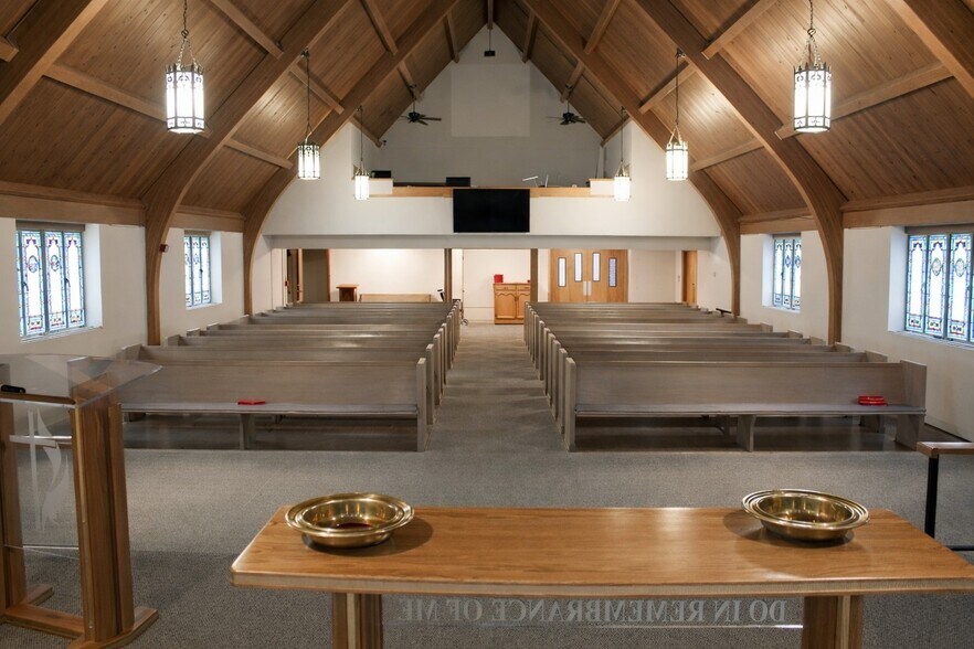 More Photos Of 12613 Grandview Rd, Grandview Religious Facility For Sale