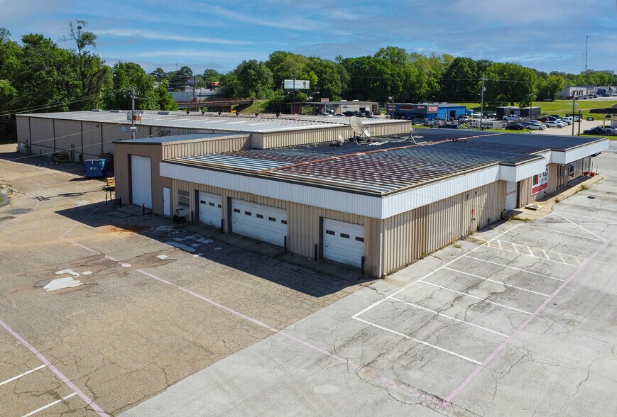 More Photos Of 127 SH 31, Longview Distribution For Lease