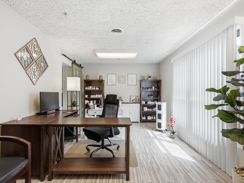 More Photos Of 35000-35008 Division Rd, Richmond Medical For Sale