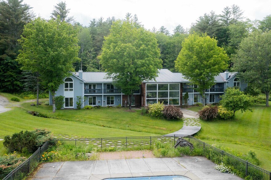 More Photos Of 1007 Mountain Rd, Stowe Hotel For Sale
