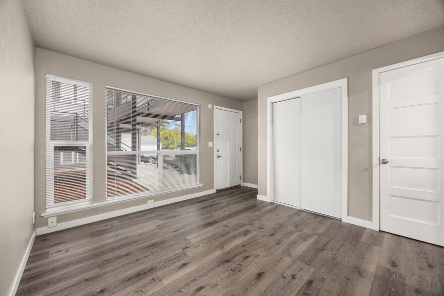 More Photos Of 5416 S M St, Tacoma Apartments For Sale