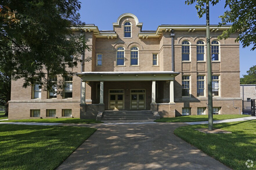 Primary Photo Of 401 N Carroll Ave, Dallas Apartments For Sale