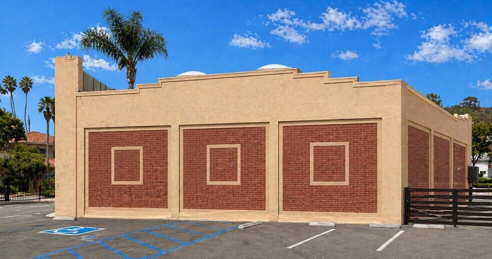 More Photos Of 457 E Thompson Blvd, Ventura Freestanding For Sale