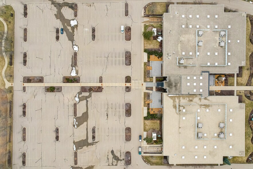 More Photos Of 1117-1125 Deming Way, Madison Office For Lease