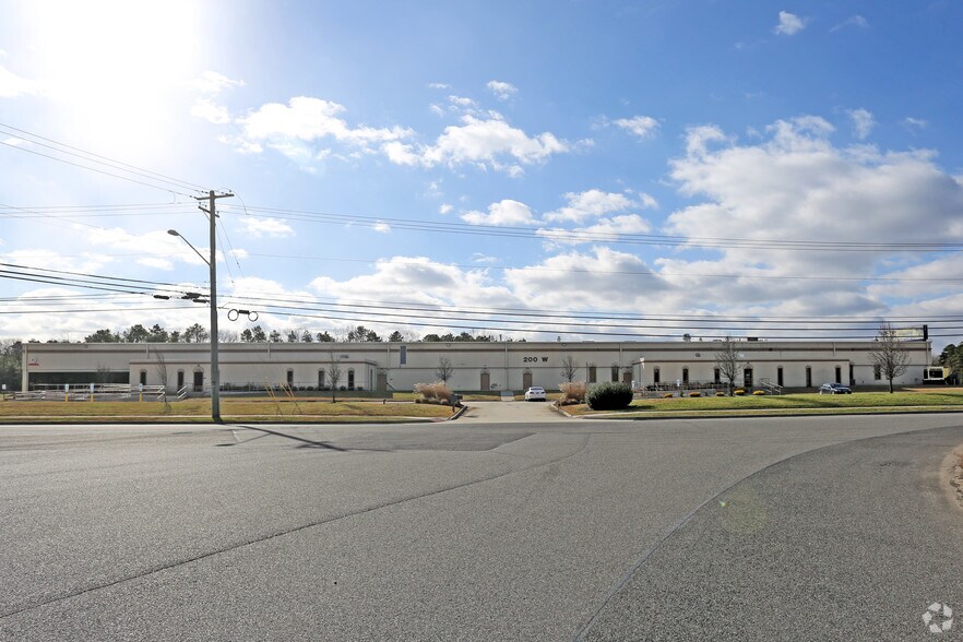 More Photos Of 200 W Parkway Dr, Egg Harbor Township Warehouse For Lease