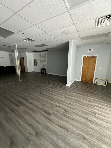 More Photos Of 55 Douglas Pike, Smithfield Bar For Sale