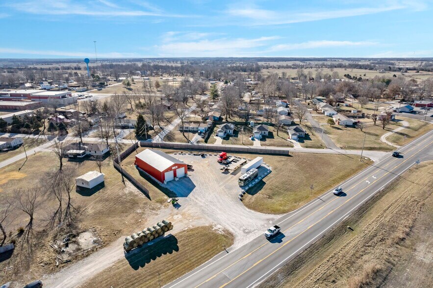 More Photos Of 317 US-60, Billings Truck Terminal For Sale