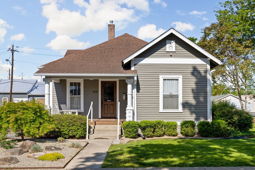 More Photos Of 6408 N Carrollton Ave, Indianapolis Office For Sale