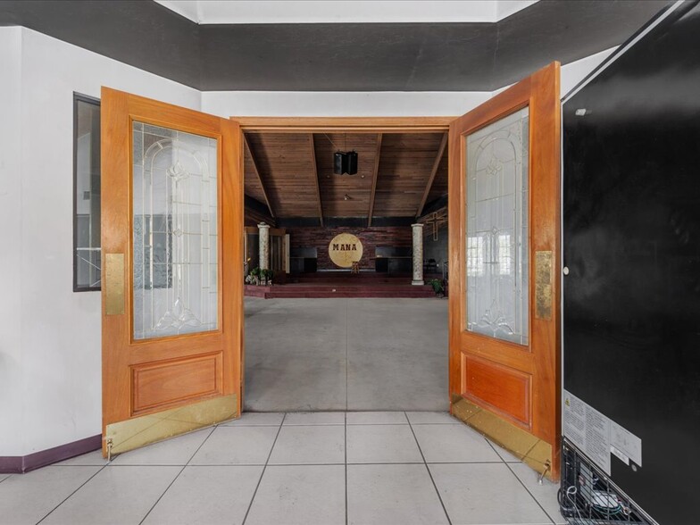 More Photos Of 4630 Palm Beach Blvd, Fort Myers Religious Facility For Sale