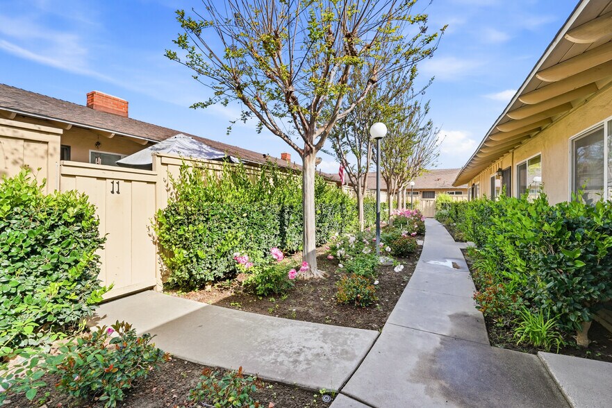 More Photos Of 3221 W Ball Rd, Anaheim Apartments For Sale