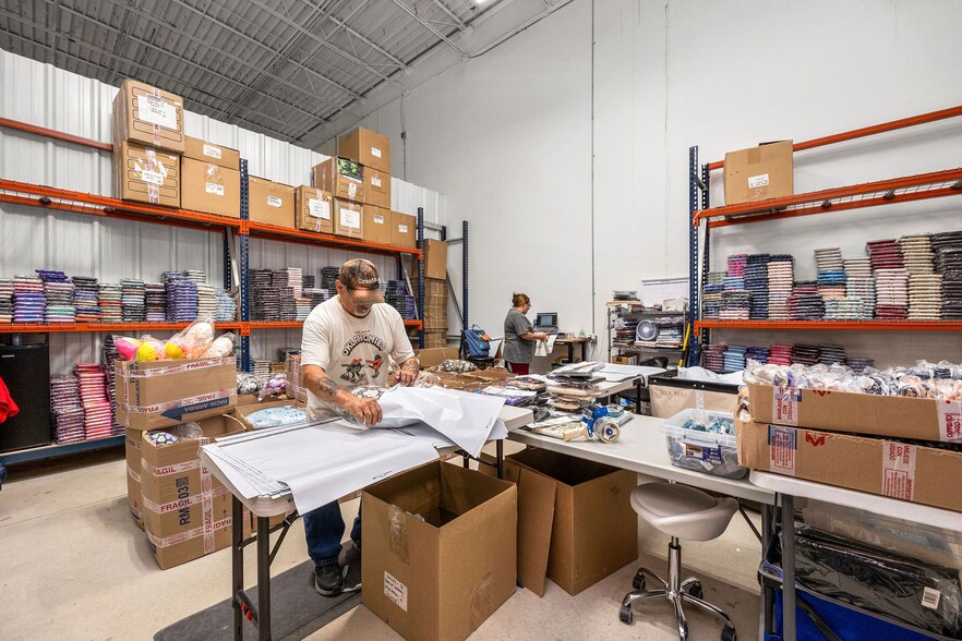 More Photos Of 7601 Boulevard 26, North Richland Hills Warehouse For Lease