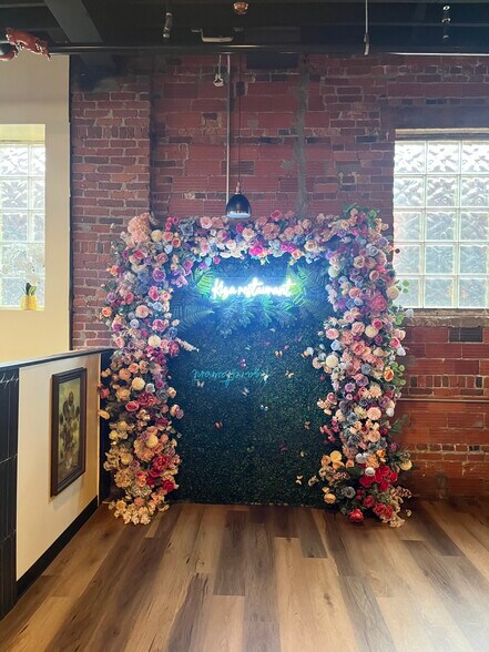 More Photos Of 155 N 5th St, Columbus Restaurant For Lease