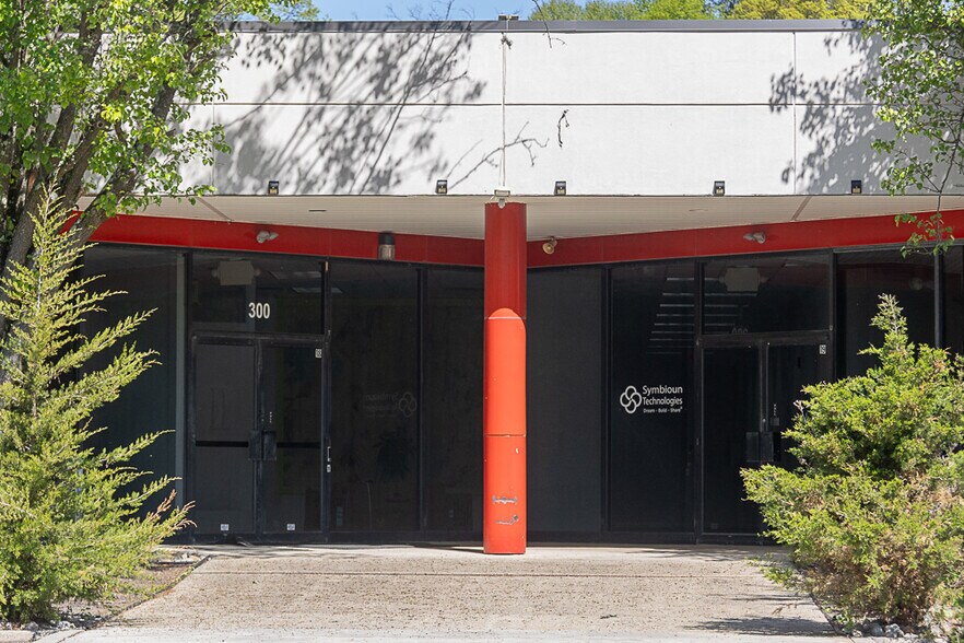 More Photos Of 2000 Cornwall Rd, Monmouth Junction Research And Development For Sale