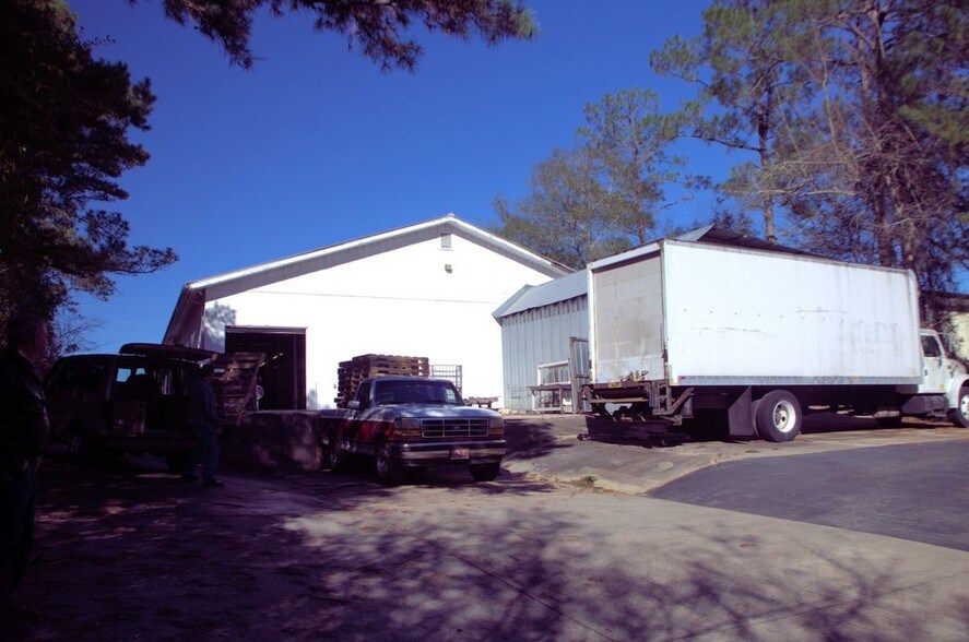 More Photos Of 877 Orange Ave, Tallahassee Warehouse For Sale