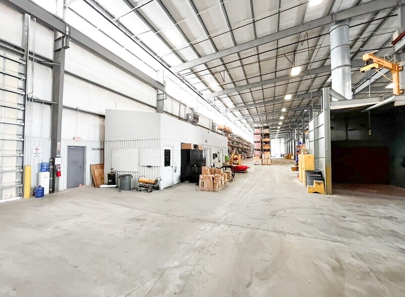 More Photos Of 7995 E Interstate 20 E, Odessa Warehouse For Lease