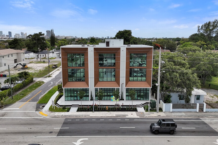 More Photos Of 401 Pembroke, Hallandale Beach Apartments For Lease