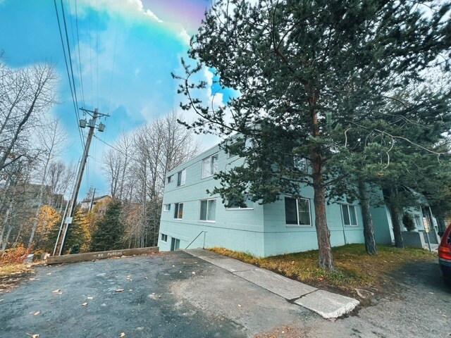 More Photos Of 2204 W Northern Lights Blvd, Anchorage Apartments For Sale