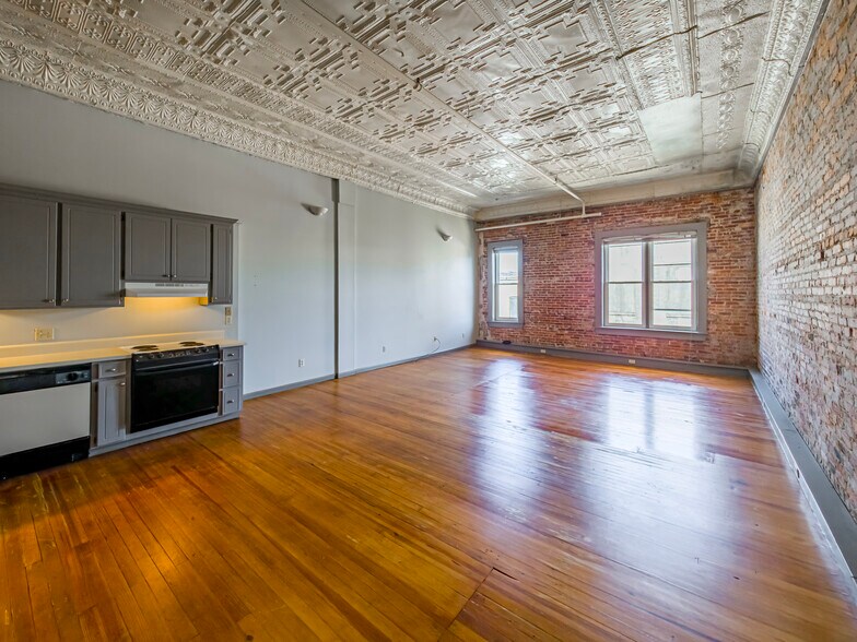 More Photos Of 113 N Patterson St, Valdosta Apartments For Sale