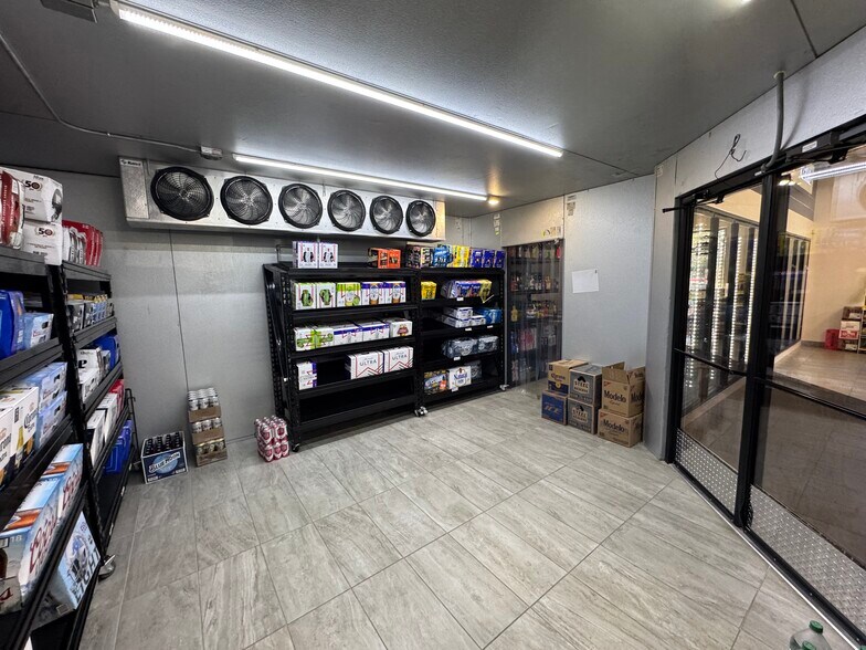 More Photos Of 5315 Troup Hwy, Tyler General Retail For Sale