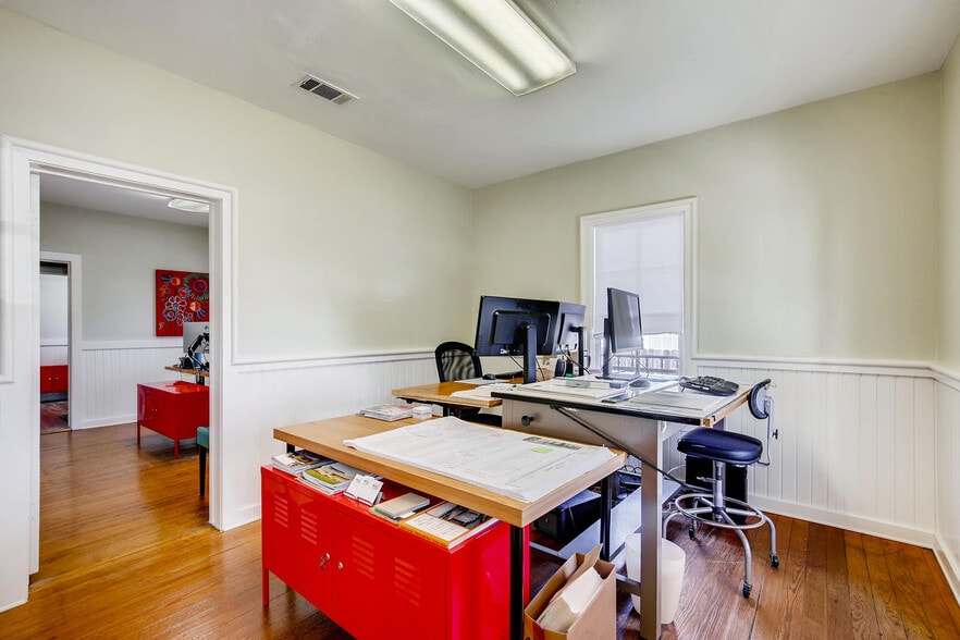 More Photos Of 2118 Oxford St, Austin Office For Lease