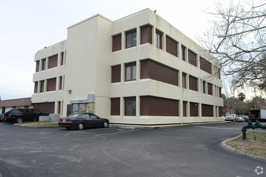 More Photos Of 570 Memorial Cir, Ormond Beach Medical For Sale