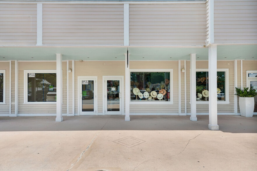 More Photos Of 1075 Duval St, Key West Restaurant For Sale