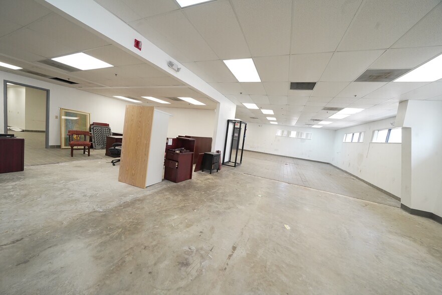 More Photos Of 1426 Skees Rd, West Palm Beach Unknown For Lease
