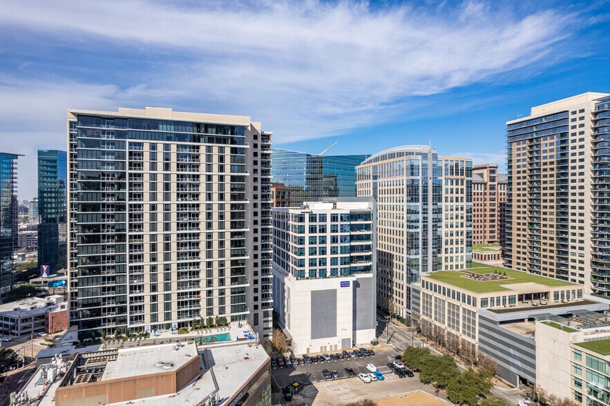 More Photos Of 1920 McKinney Ave, Dallas Office For Lease