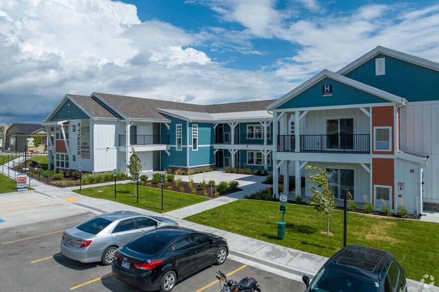 Primary Photo Of 14352 S Via Molvero Way, Herriman Apartments For Lease