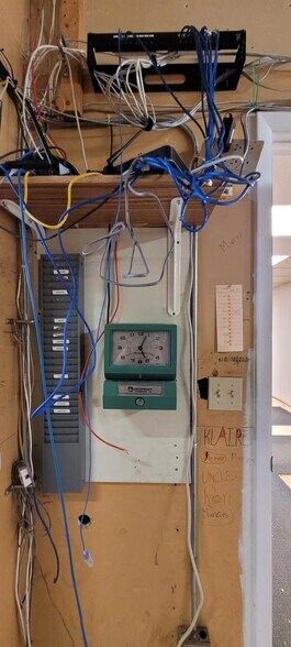 More Photos Of 2515 6th Ave N, Great Falls General Retail For Sale