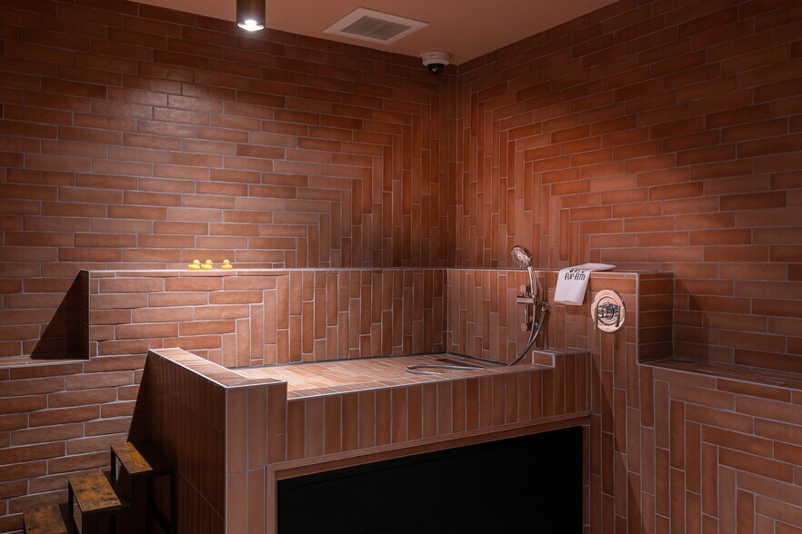 More Photos Of 1800 Beverly Blvd, Los Angeles Apartments For Lease